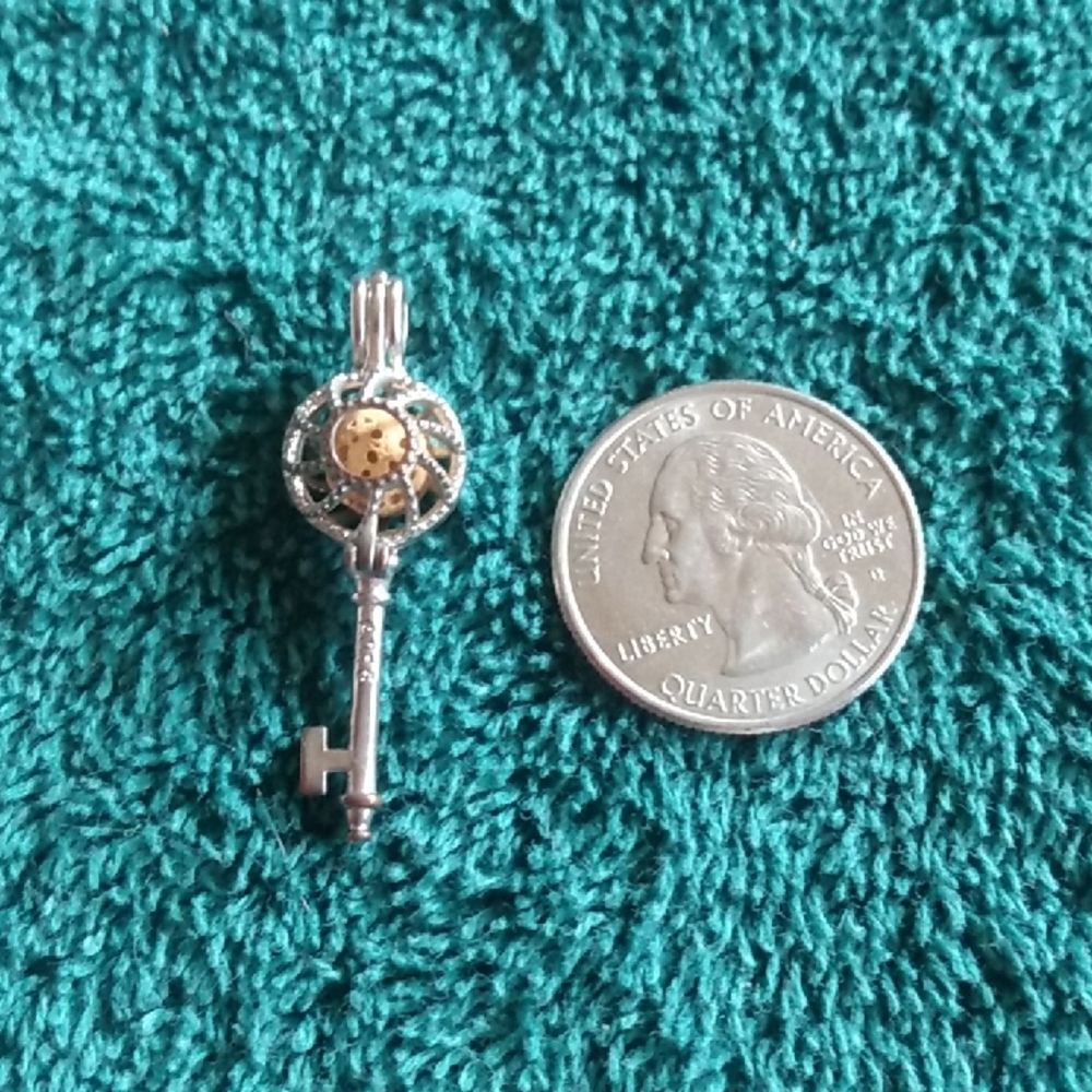 Silver Key Pendant with Colorful Beads - Picture 4 of 6